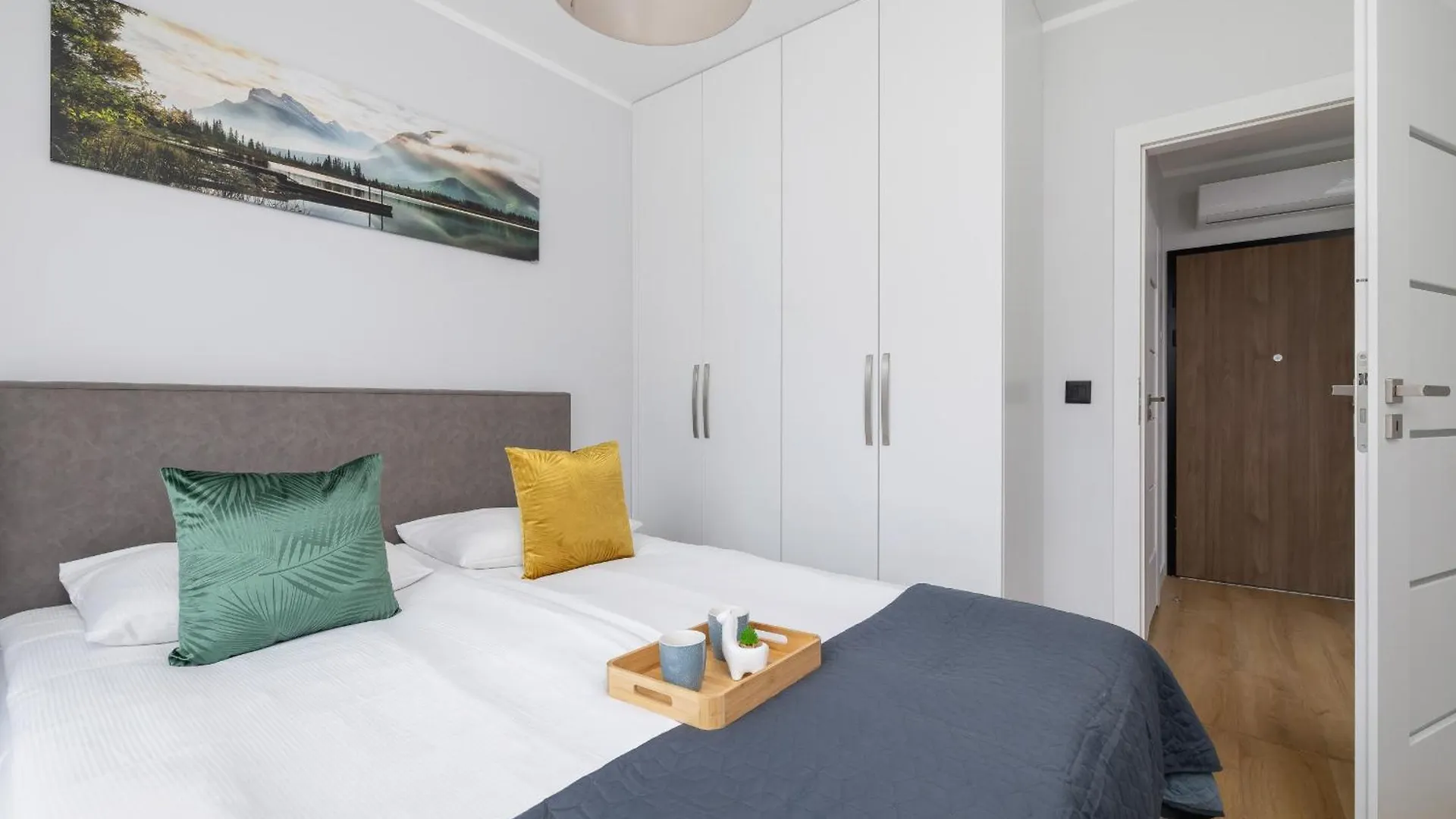 Elegancki Apartament W Krakowie Z Klimatyzacja I Dostepem Do Silowni By Noclegi Renters Krakow