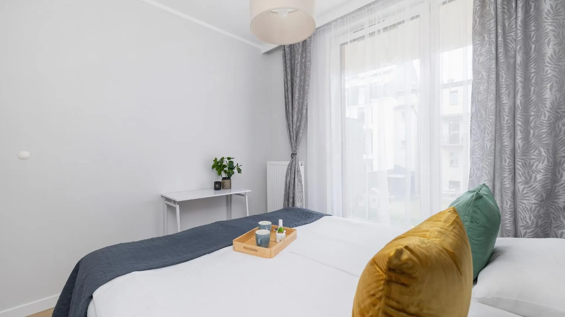 Elegancki Apartament W Krakowie Z Klimatyzacja I Dostepem Do Silowni By Noclegi Renters Apartment